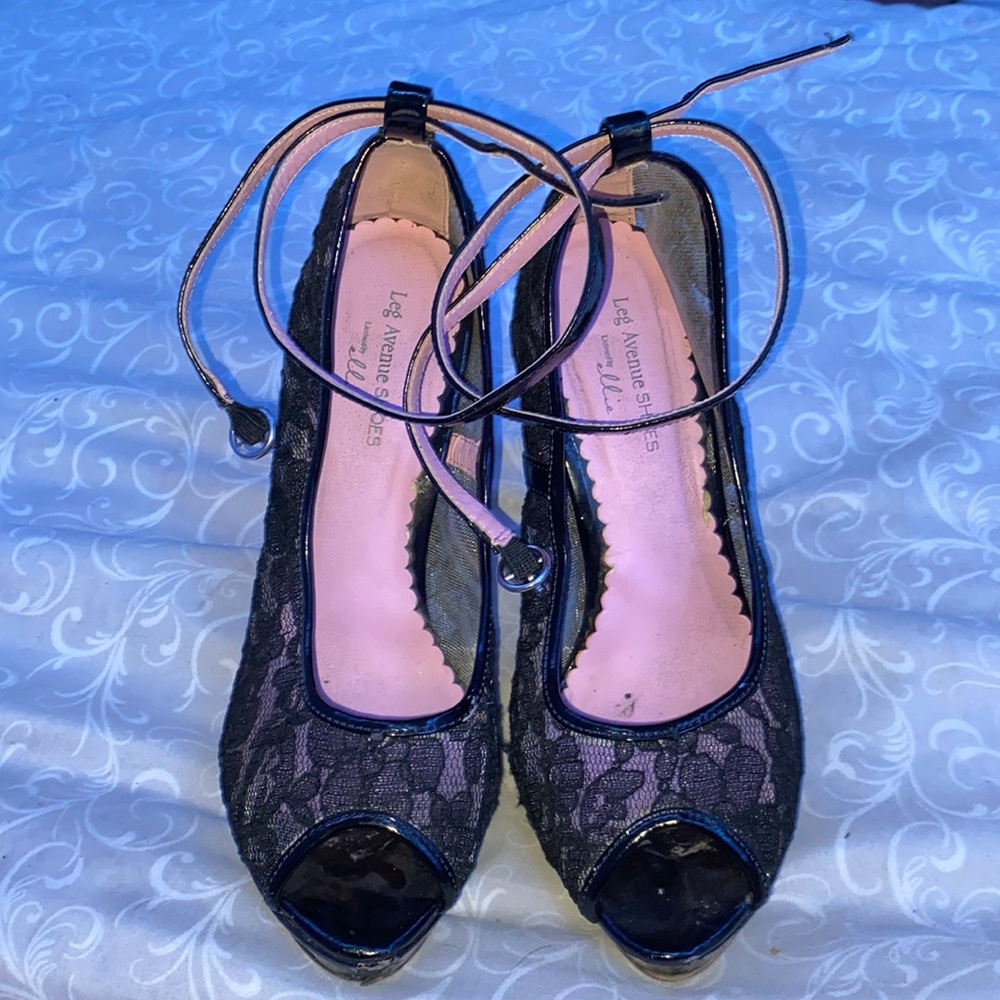 Leg Avenue Shoes by Ellie black lace pattern heels